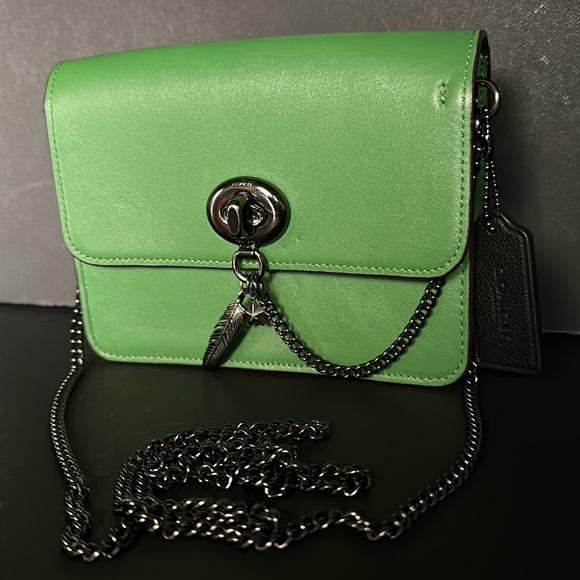 Coach Green Leather Turnlock Crossbody Chain Gunmetal Purse Handbag Feather Star - Picture 2 of 10
